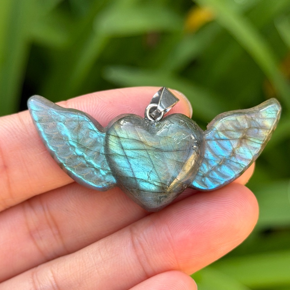 Stainless steel flying heart flashy labradorite pendant 0879 - Picture 5 of 8